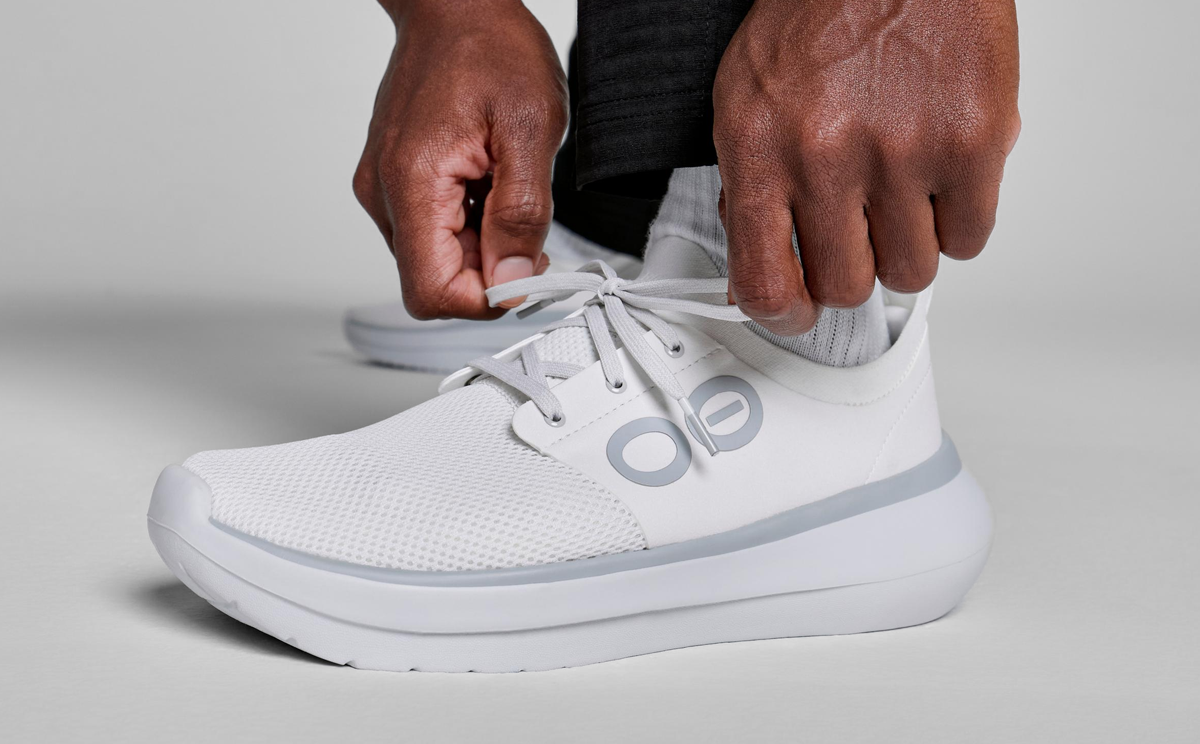Mens_WhiteStride1.png